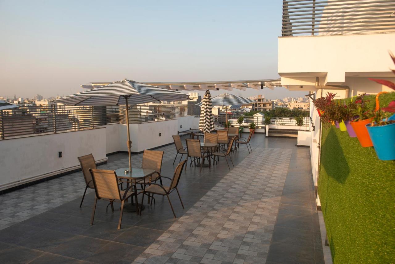 Posh Residency Huda City Center Gurgáon Kültér fotó