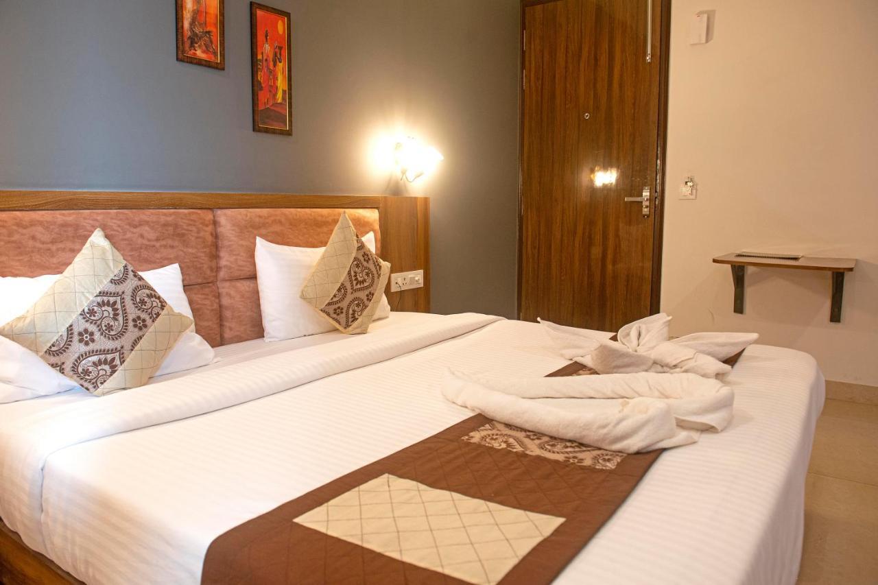 Posh Residency Huda City Center Gurgáon Kültér fotó